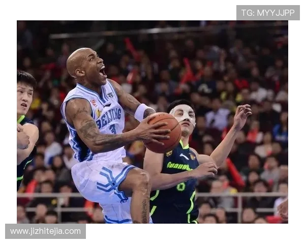 2018年CBA季后赛北京队与广东队激战回顾及精彩瞬间分析